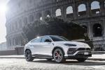 Lamborghini Urus Shiny Black Package 2018 года